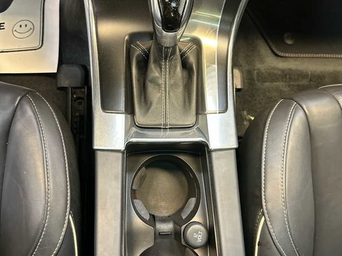 Used 2015 Volvo XC60 T6 R-Design w/ Proximity Package image 27