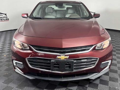 Used 2016 Chevrolet Malibu LT w/ Leather Package FWD image 9