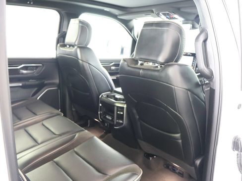 Used 2024 RAM 1500 Laramie AWD/4WD image 45