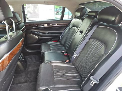 Used 2017 Genesis G90 3.3T Premium AWD/4WD image 39