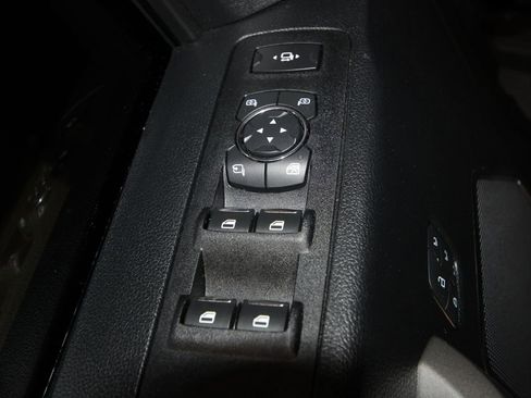 Used 2020 Ford F350 Lariat image 6