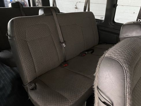 Used 2017 Chevrolet Express 3500 LT w/ LT Preferred Equipment Group image 16