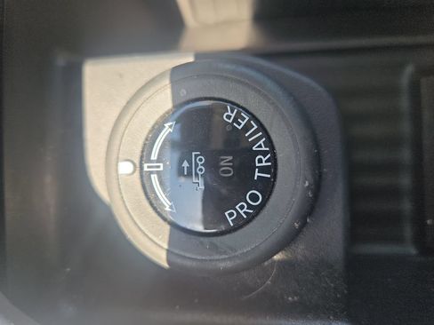 Used 2025 Ford Expedition Platinum AWD/4WD image 26