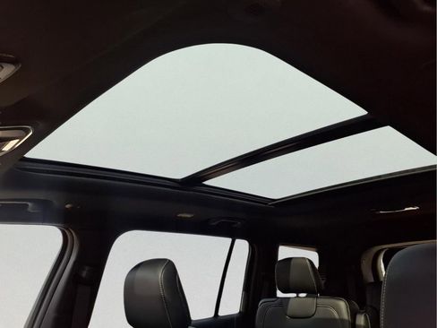 New 2025 Jeep Grand Cherokee L Limited image 10