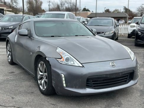 Used 2014 Nissan 370Z Coupe image 3