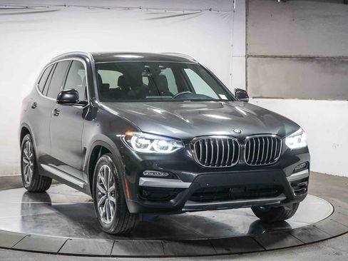 Used 2019 BMW X3 xDrive30i w/ Executive Package image 2