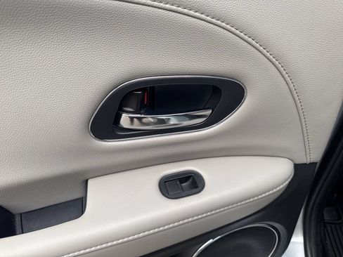Used 2019 Honda HR-V EX-L image 34