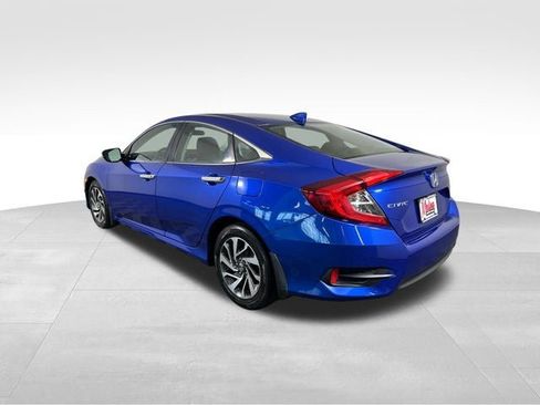 Used 2018 Honda Civic EX image 3