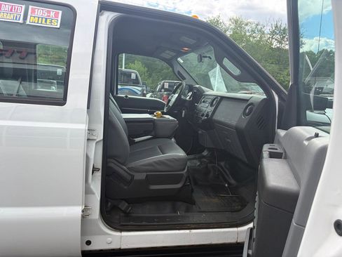 Used 2016 Ford F550 4x4 Crew Cab Super Duty image 45
