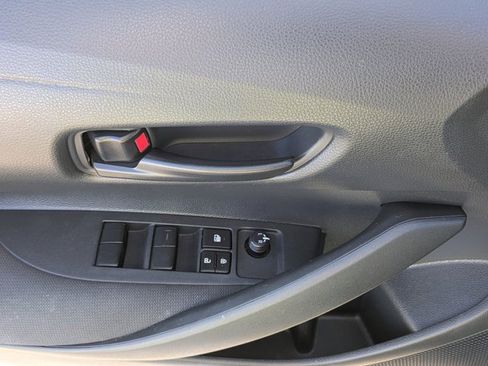 Used 2025 Toyota Corolla LE image 18