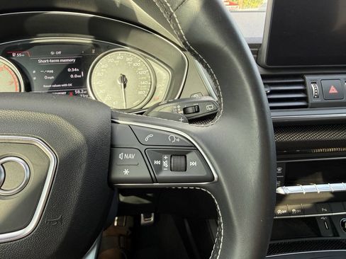 Used 2018 Audi SQ5 Premium Plus w/ Winter Wheel & Tire Package AWD/4WD image 16