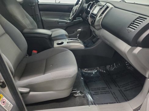 Used 2014 Toyota Tacoma 4x4 Access Cab V6 w/ SR5 Package image 13