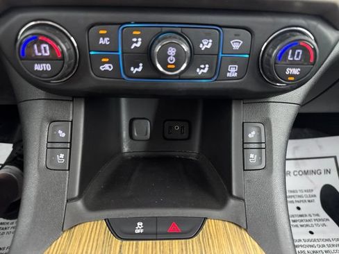 Used 2017 GMC Acadia Denali w/ Technology Package AWD/4WD image 17