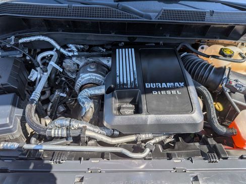 Used 2020 Chevrolet Silverado 1500 RST AWD/4WD image 39