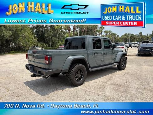 Used 2025 Jeep Gladiator Sport AWD/4WD image 12