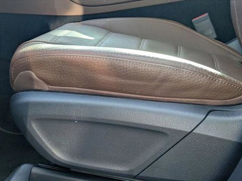 Certified 2025 Mercedes-Benz GLE 350 4MATIC image 4