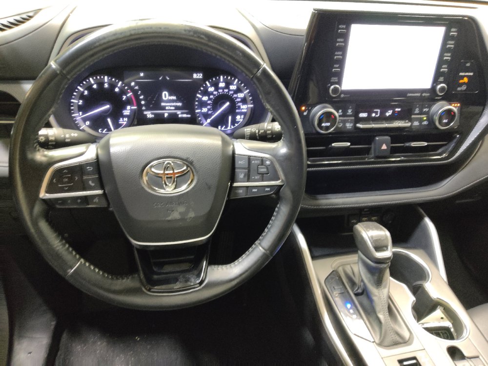 Used 2021 Toyota Highlander XSE AWD/4WD image 22
