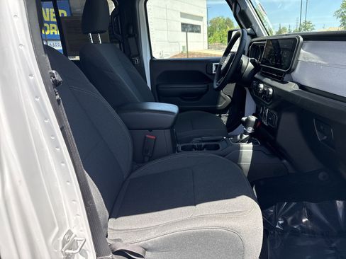 Used 2024 Jeep Wrangler Unlimited Sport AWD/4WD image 33