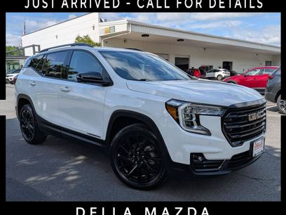Used 2023 GMC Terrain SLT w/ Infotainment Package II