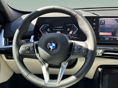 Used 2026 BMW X1 xDrive28i w/ Technology Package image 9