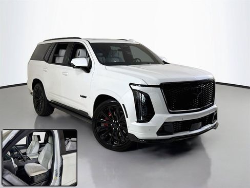 Used 2025 Cadillac Escalade V AWD/4WD image 2