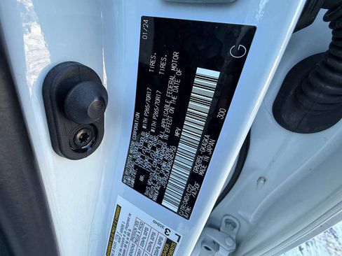 Certified 2024 Toyota 4Runner TRD Off-Road Premium image 34