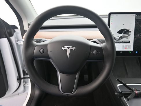 Used 2023 Tesla Model Y Long Range AWD/4WD image 11