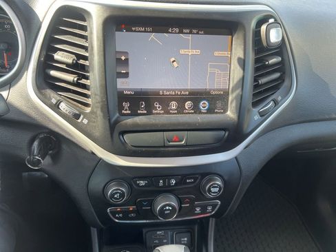 Used 2017 Jeep Cherokee Trailhawk w/ Trailer Tow Group image 8