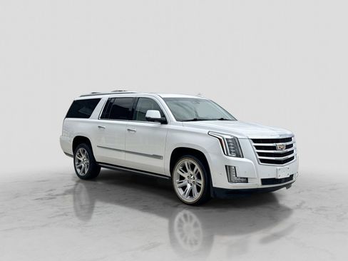 Used 2018 Cadillac Escalade ESV Premium Luxury AWD/4WD image 10