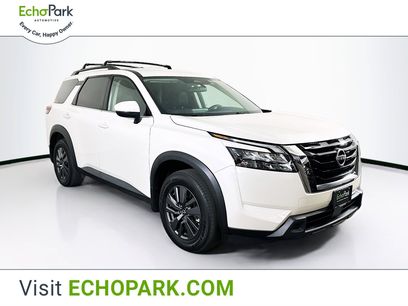 Used 2024 Nissan Pathfinder SV