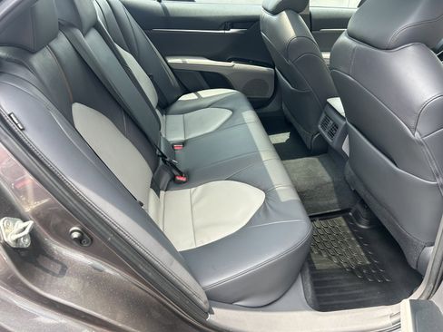 Used 2020 Toyota Camry XLE AWD/4WD image 17