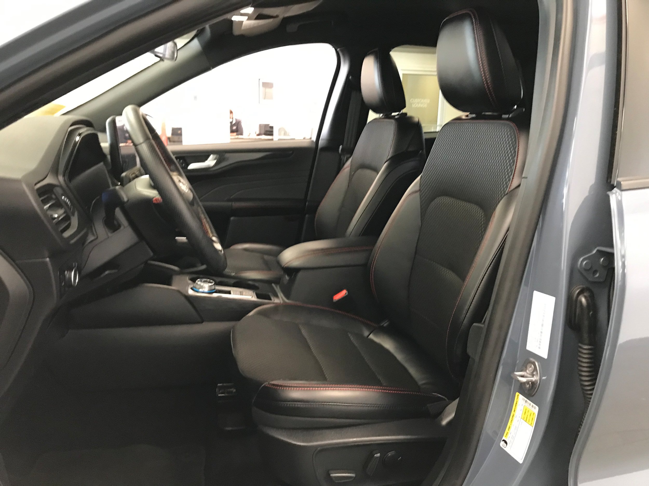 Used 2024 Ford Escape ST-Line w/ Tech Pack #1 AWD/4WD image 16