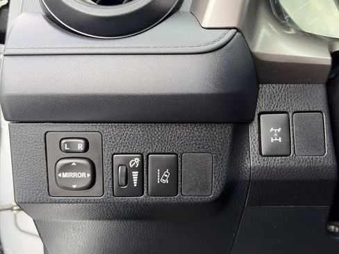 Used 2018 Toyota RAV4 LE w/ All Weather Liner Package AWD/4WD image 19