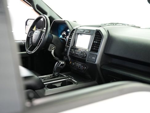 Used 2019 Ford F150 XLT w/ Equipment Group 302A Luxury AWD/4WD image 51