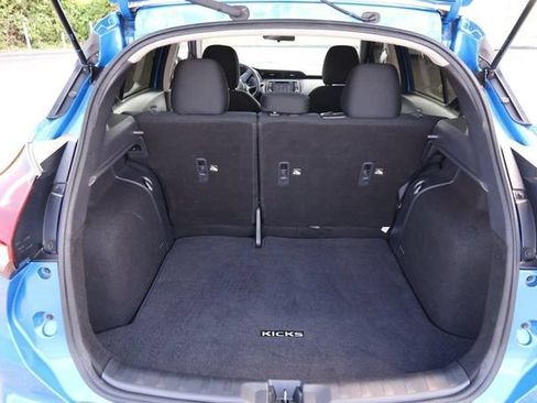 Used 2024 Nissan Kicks S FWD image 7
