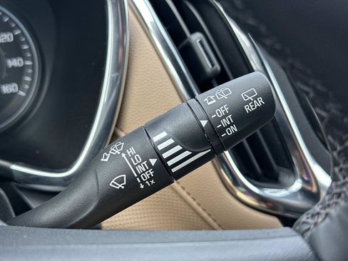 Certified 2023 Chevrolet Equinox Premier image 23