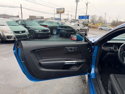 Used 2020 Ford Mustang Coupe RWD image 32