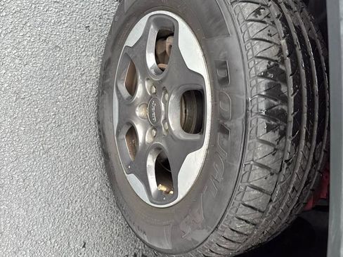 Used 2017 Jeep Renegade Sport w/ Power & Air Group image 21