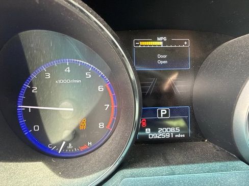 Used 2016 Subaru Outback 2.5i Limited AWD/4WD image 5