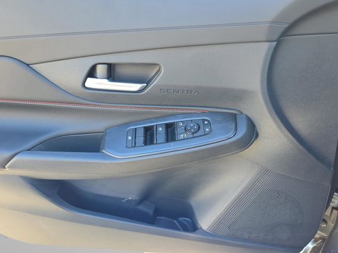 New 2026 Nissan Sentra SR w/ Floor Mat Package image 32