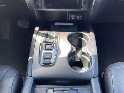 Used 2023 Honda Passport EX-L image 11