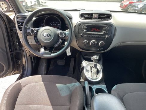Used 2016 Kia Soul FWD image 25