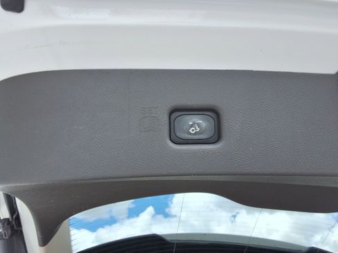Used 2022 Lincoln Nautilus AWD w/ Premium Package image 24