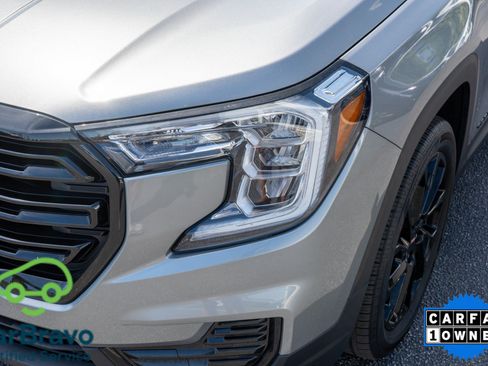 Used 2023 GMC Terrain SLE w/ Driver Convenience Package FWD image 9