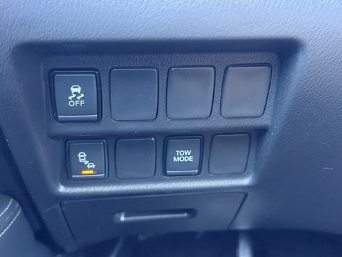 Used 2020 Nissan Pathfinder SV FWD image 25