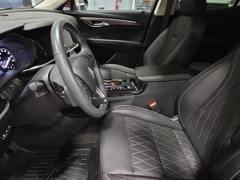 Used 2023 Buick Envision Avenir image 12