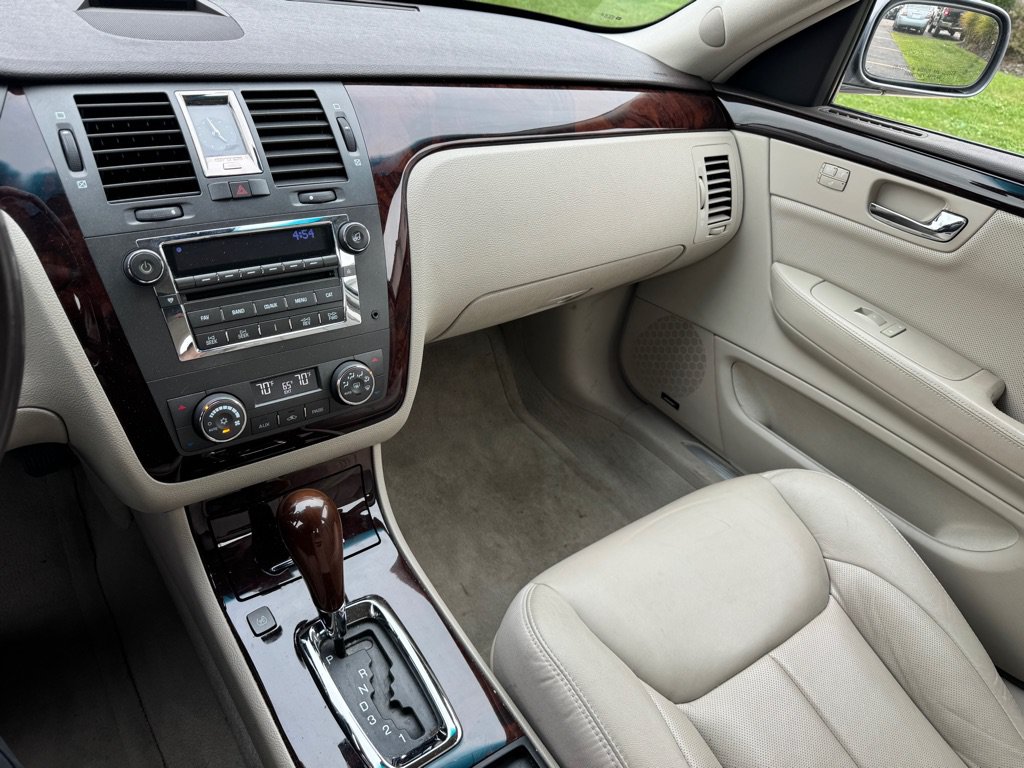 Used 2008 Cadillac DTS FWD image 14