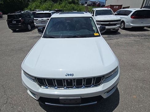 Used 2022 Jeep Grand Cherokee Limited 4xe w/ Luxury Tech Group II AWD/4WD image 13