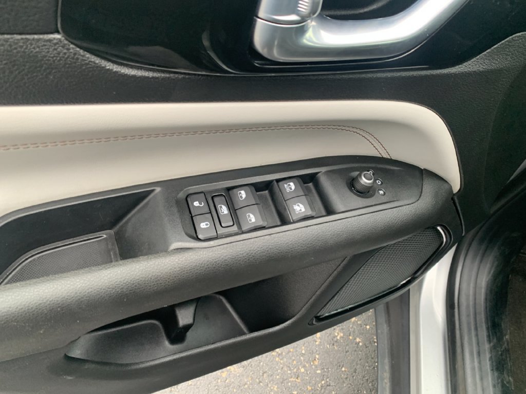 Used 2022 Jeep Compass Limited AWD/4WD image 13