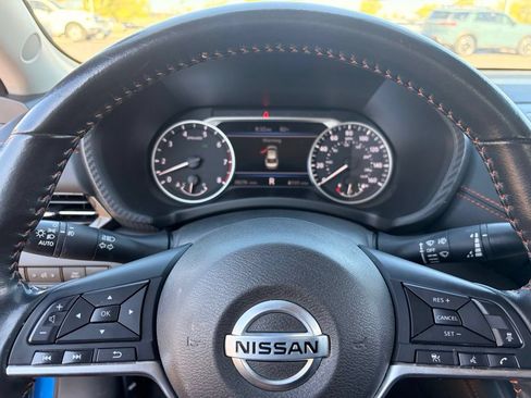 Used 2022 Nissan Sentra SR w/ Electronics Package FWD image 31